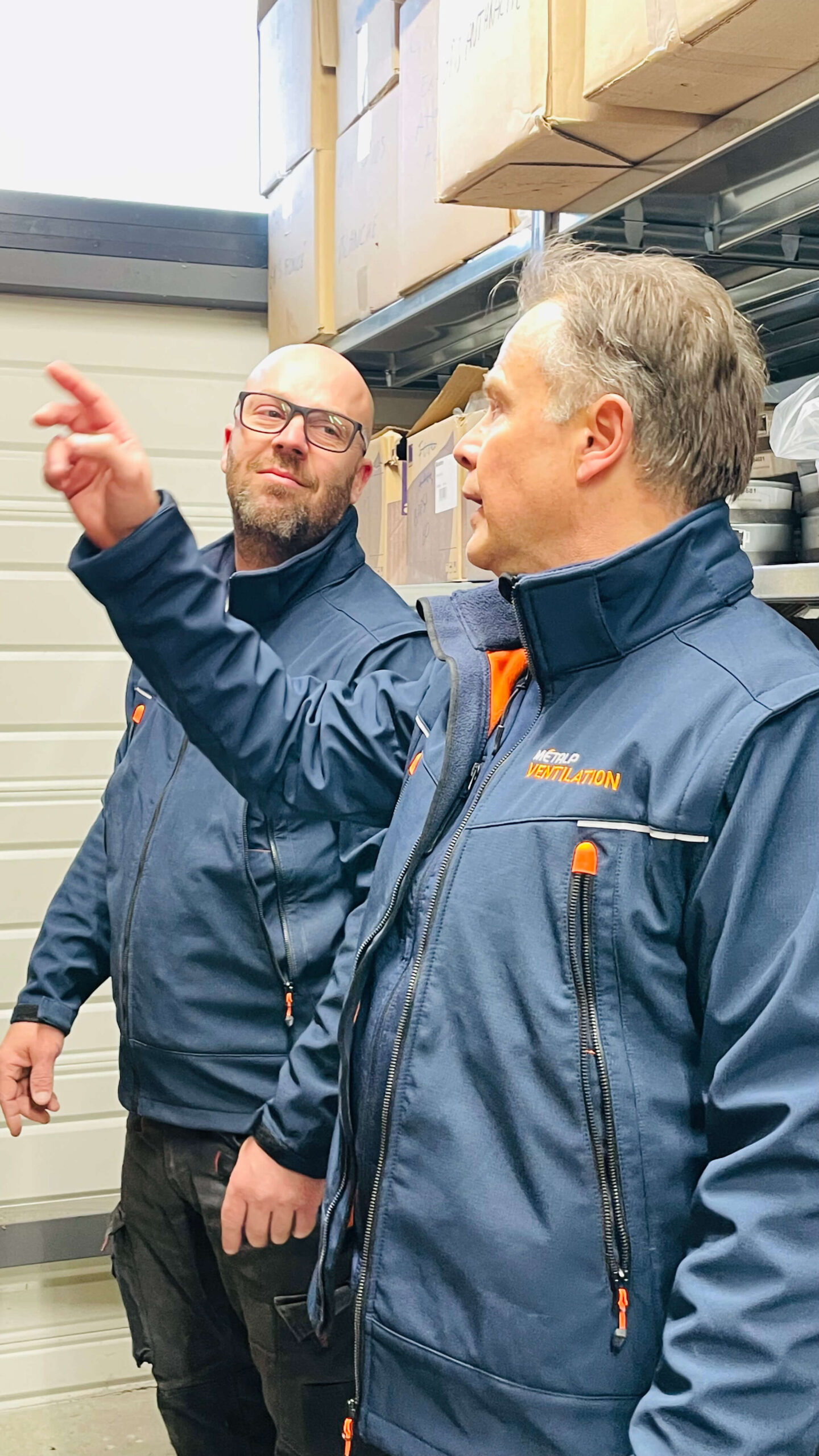 Deux membres de l'équipe Métalp dans l'atelier
